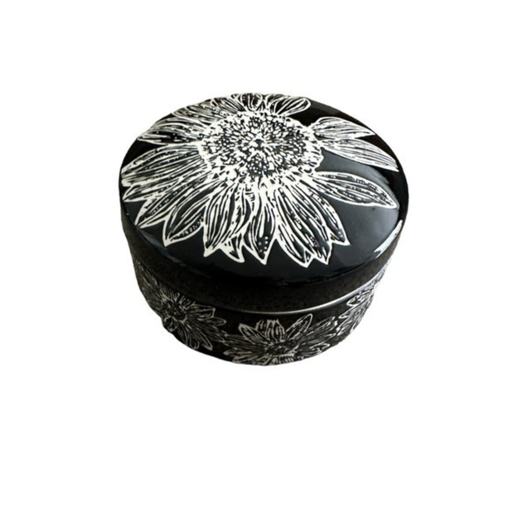 TAG Black and White Flower Container
